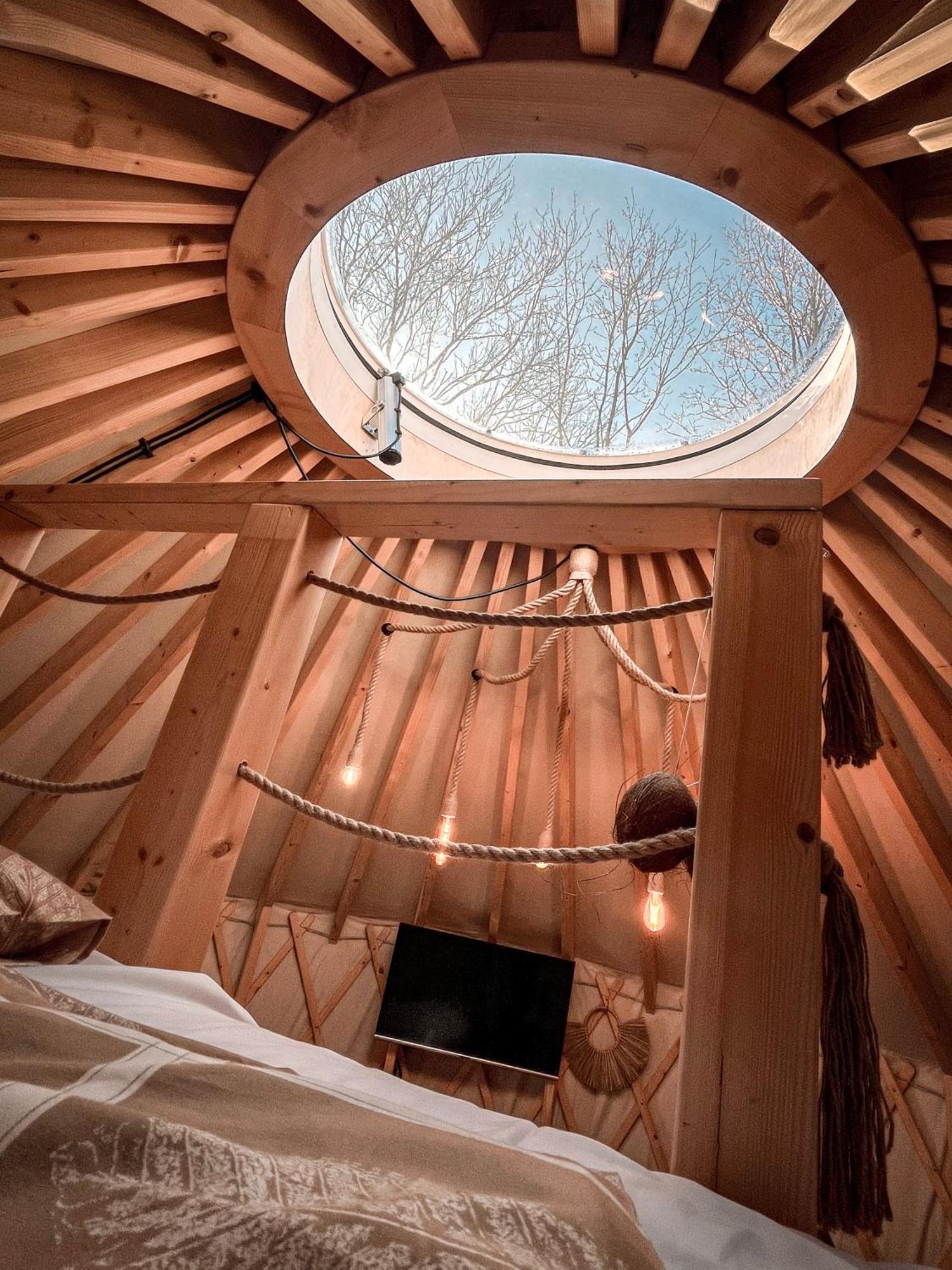 Aloha Glamp - Okragle Domki Przy Rzece - Balia I Sauna - Energylandia Zagornik Exterior foto