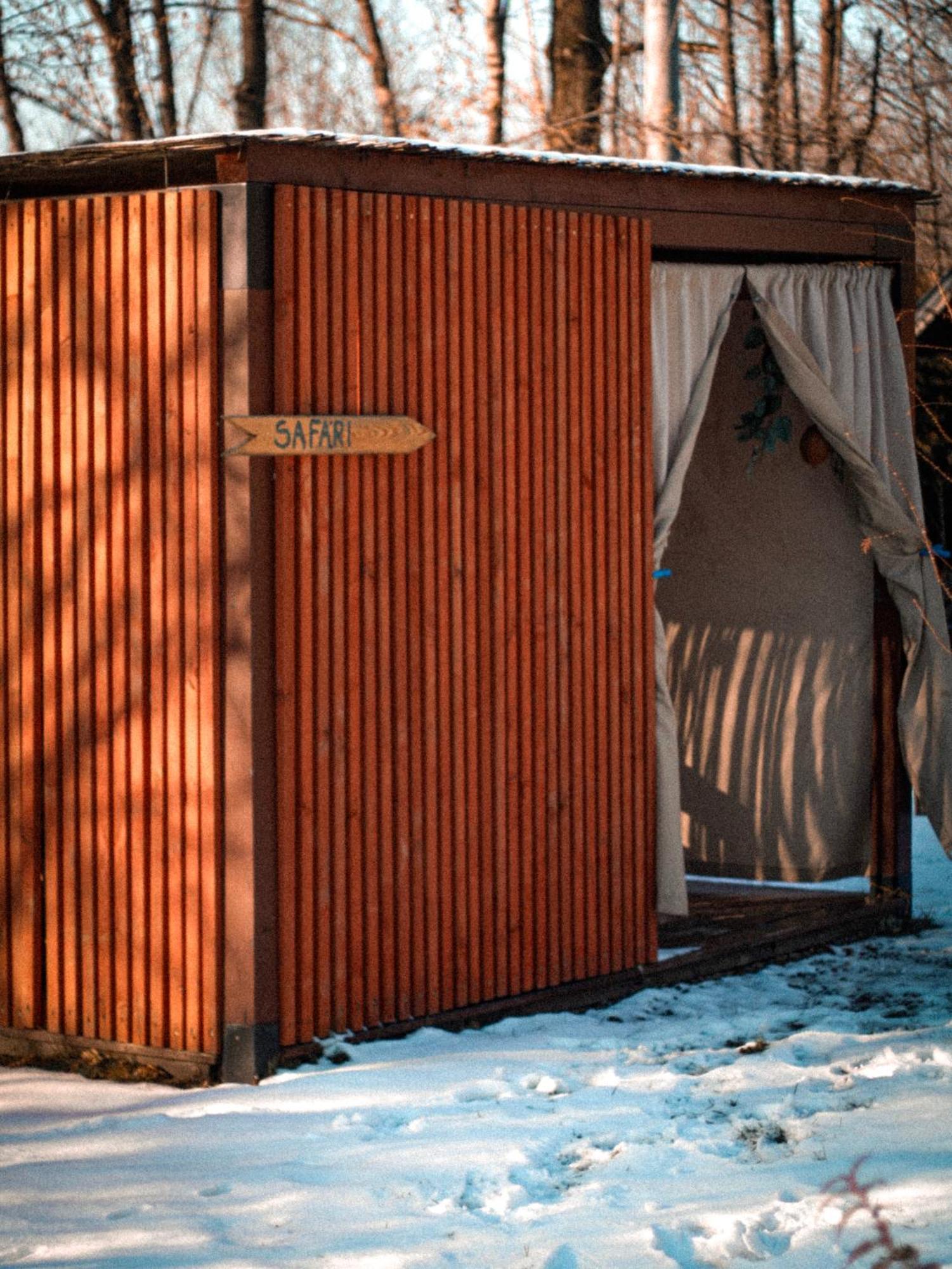 Aloha Glamp - Okragle Domki Przy Rzece - Balia I Sauna - Energylandia Zagornik Exterior foto