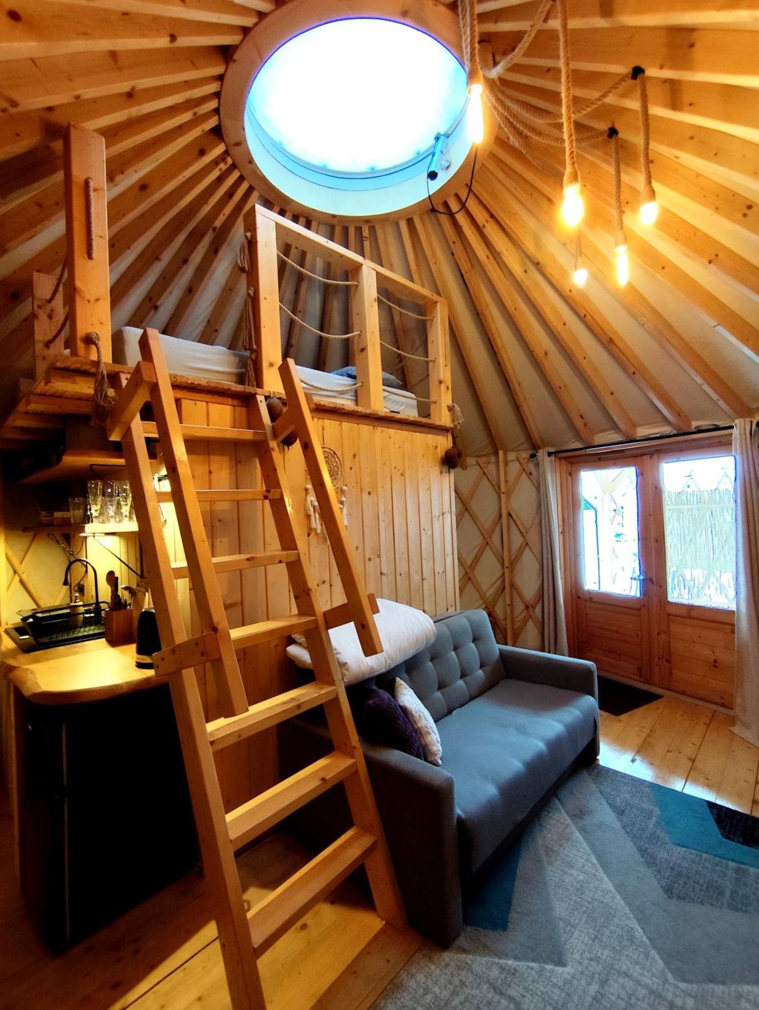 Aloha Glamp - Okragle Domki Przy Rzece - Balia I Sauna - Energylandia Zagornik Exterior foto